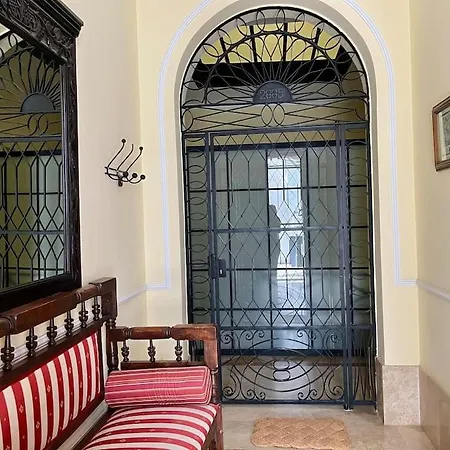 Apartment Atico Joaquin Costa 15 Alameda De Hercules